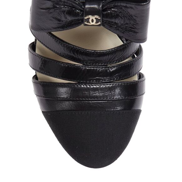 Chanel silver CC bow leather cut out boots - Picture 6 of 6